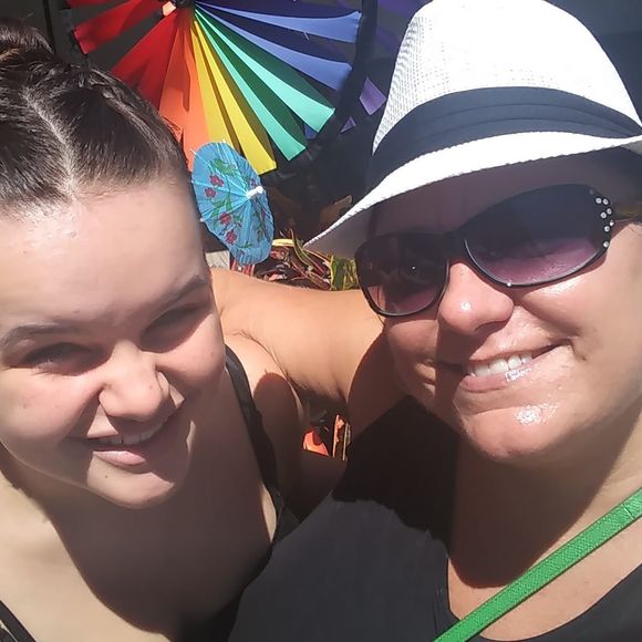 Meet your Posher, April - Picture 1 of 1